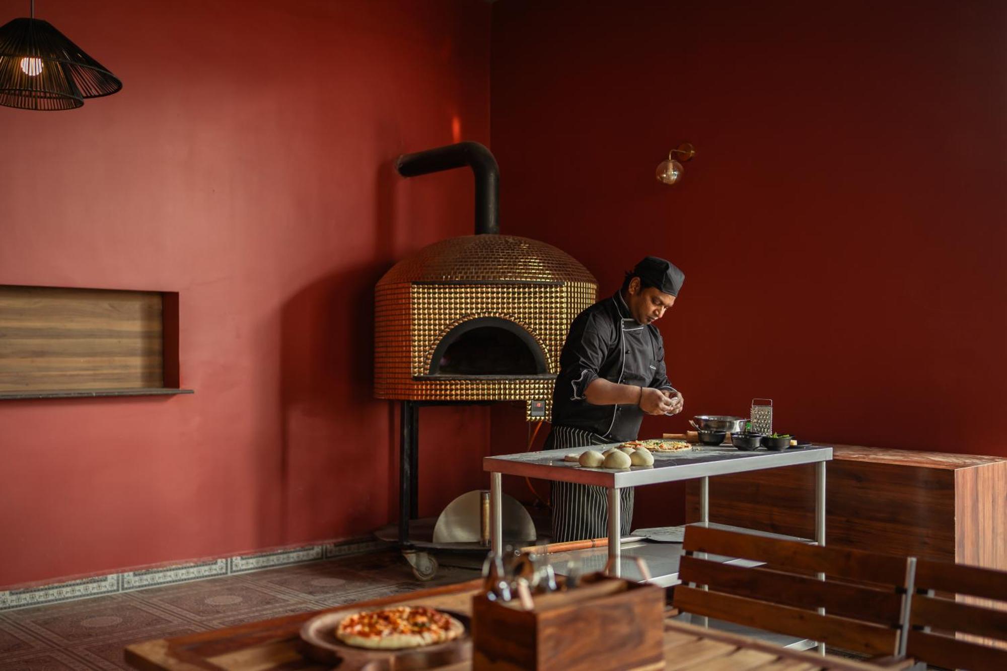 The Hosteller Goa, Mandrem Bagian luar foto