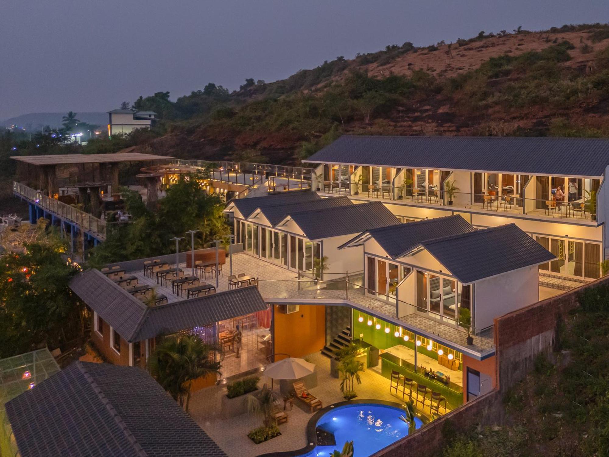 The Hosteller Goa, Mandrem Bagian luar foto
